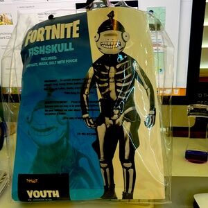 Fortnite Fishskull Costume with a free gift when purchase